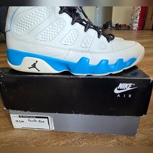 Mens Nike Air Jordans 9's Powder Blue and Black Sneakers Used Size 10.5